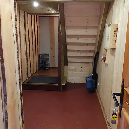 ホテル L' Du Chateau Génos