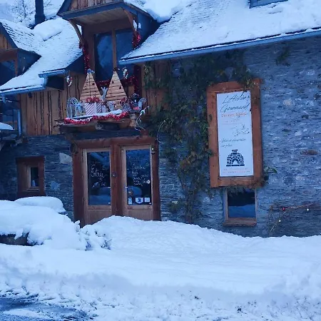 L' Du Chateau Hotel *