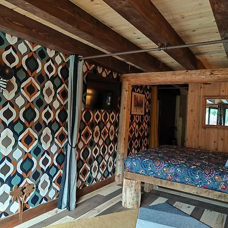 ホテル L' Du Chateau Génos