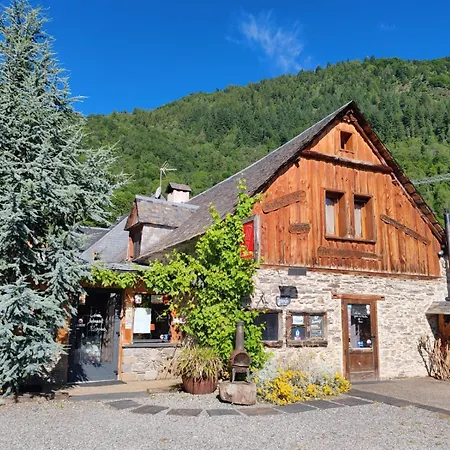 L' Du Chateau Hotel Génos