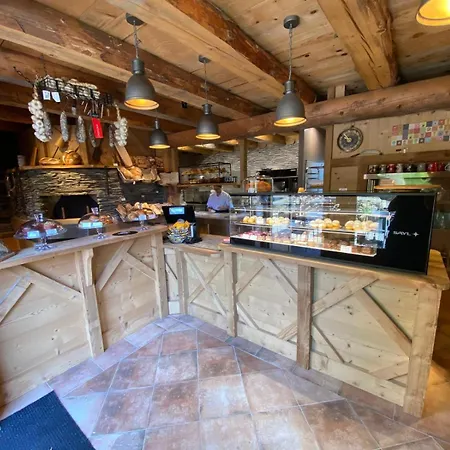 L' Du Chateau Hotel *